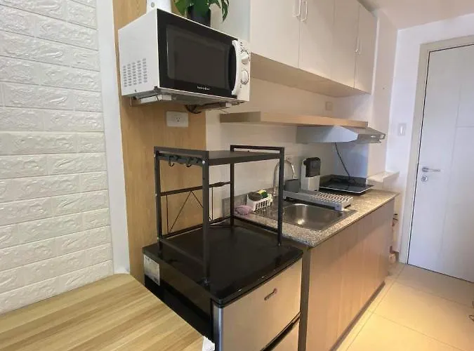Comfy Unit With Wi-fi, Pinas City, Parking Rent Optional Apartamento Manila