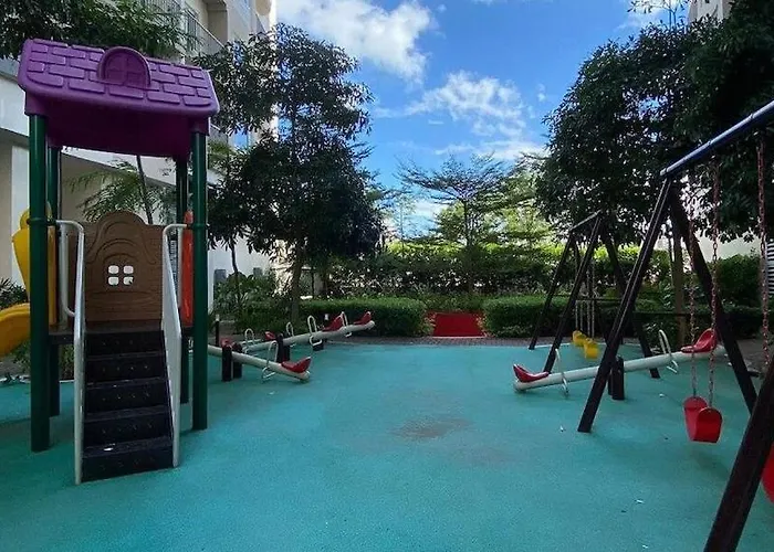 Comfy Unit With Wi-fi, Pinas City, Parking Rent Optional Apartamento