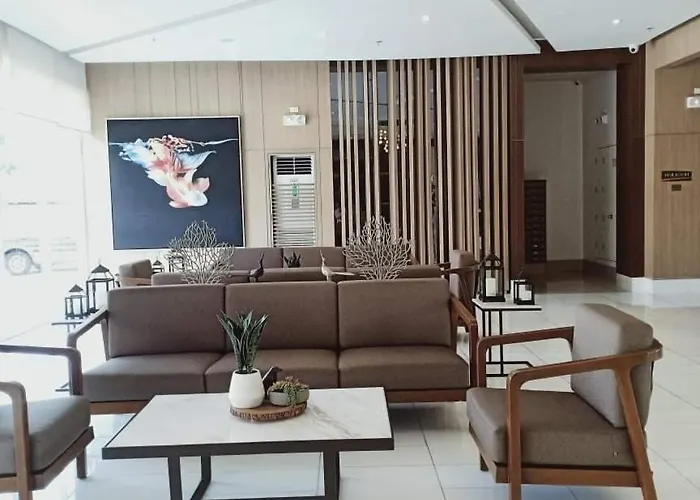 Comfy Unit With Wi-fi, Pinas City, Parking Rent Optional * Manila